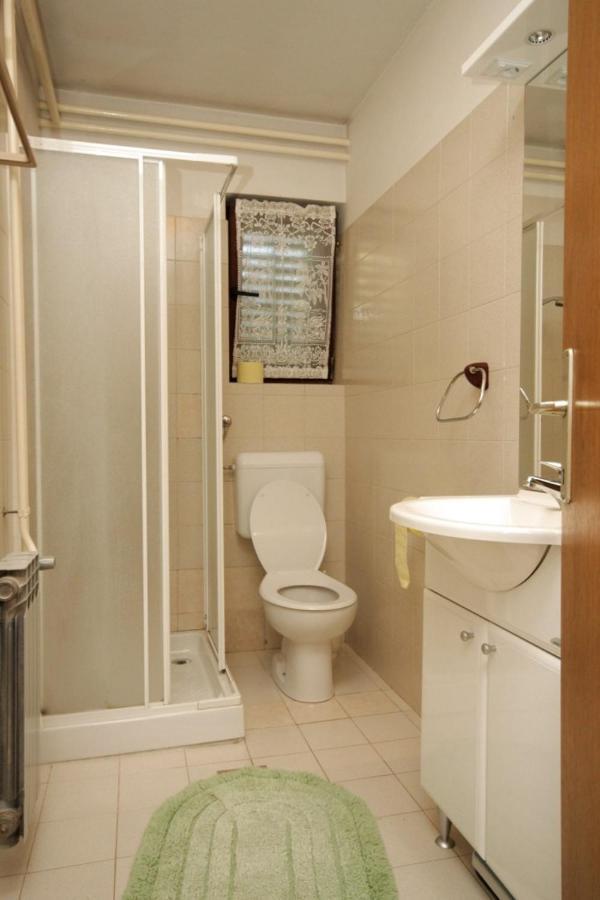 Apartments And Rooms With Parking Space Rovinj - 7170 Exterior photo