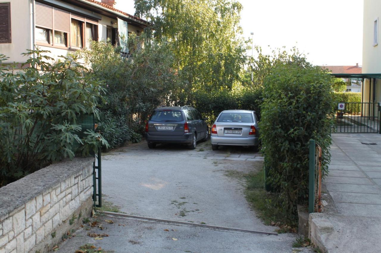 Apartments And Rooms With Parking Space Rovinj - 7170 Exterior photo