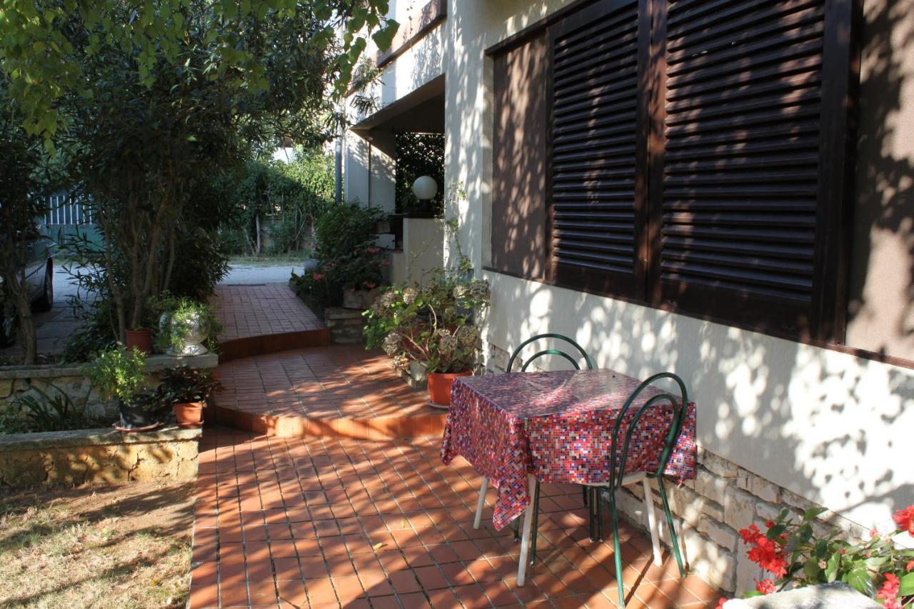 Apartments And Rooms With Parking Space Rovinj - 7170 Exterior photo