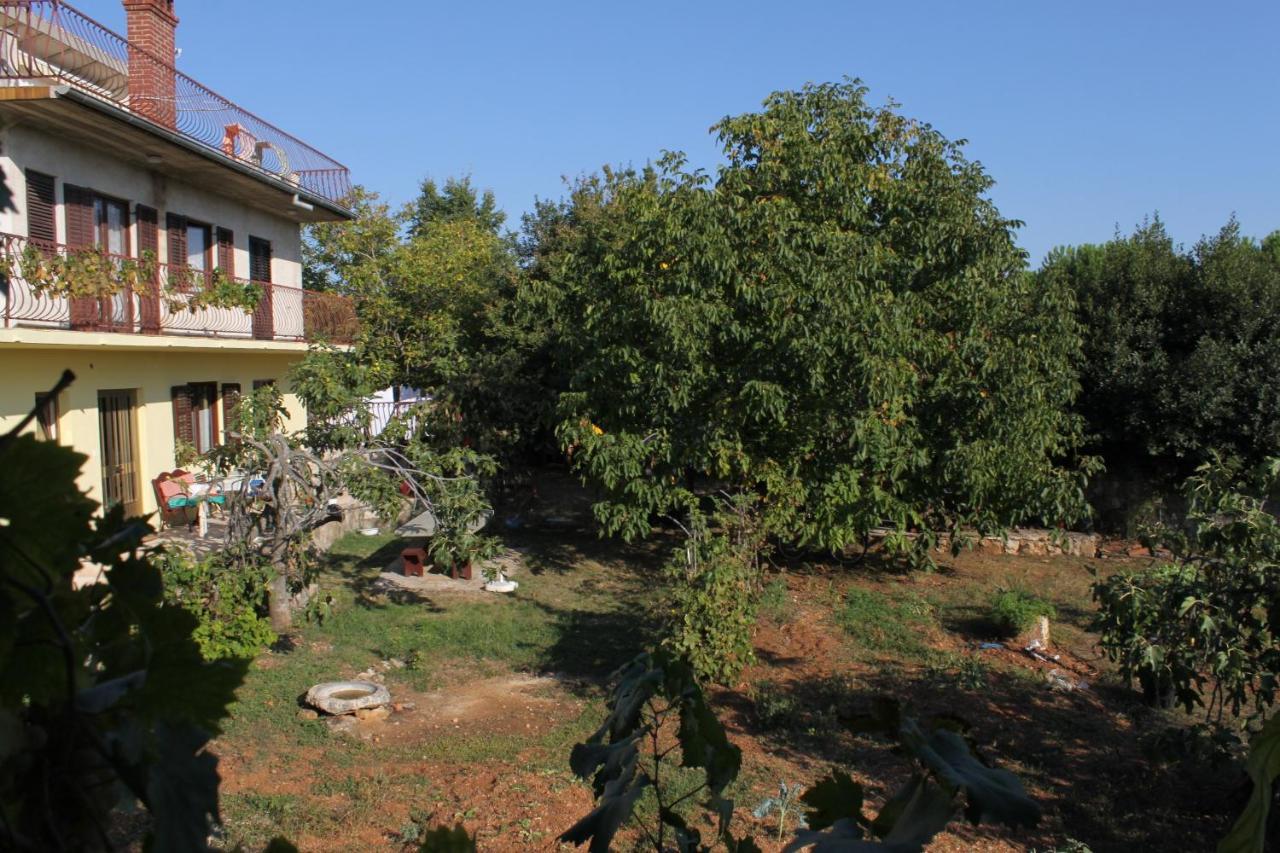 Apartments And Rooms With Parking Space Rovinj - 7170 Exterior photo